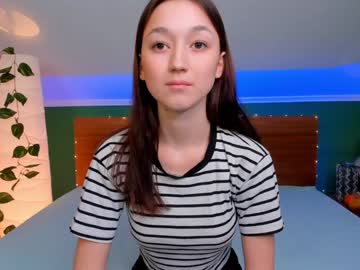 girl Asian Webcams with belldaisy