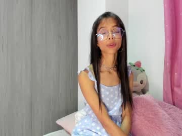 girl Asian Webcams with littlemoon18