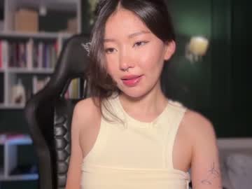 girl Asian Webcams with aimeclarks