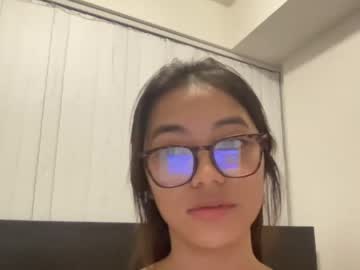 girl Asian Webcams with lisamanilaaa