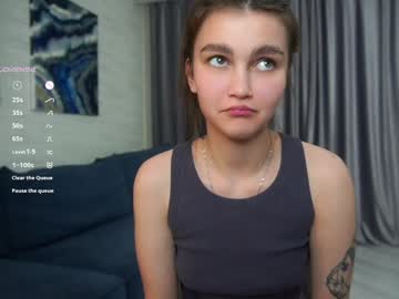 girl Asian Webcams with harrietdodson