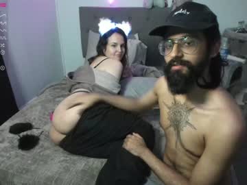 couple Asian Webcams with snowy_emily