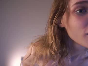 girl Asian Webcams with monaelin