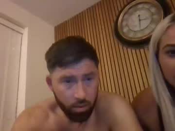couple Asian Webcams with riskni