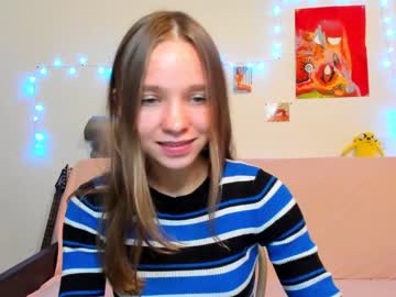 girl Asian Webcams with petite_leslie