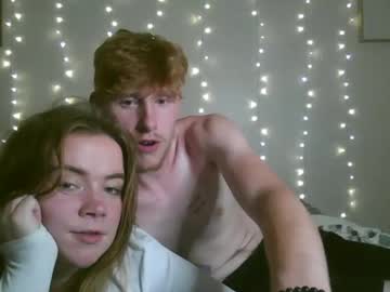 couple Asian Webcams with zekeee420