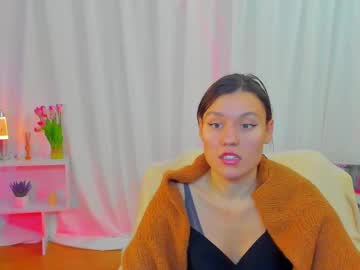 girl Asian Webcams with lika_diaz