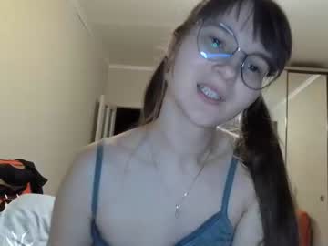 girl Asian Webcams with kiragoldens