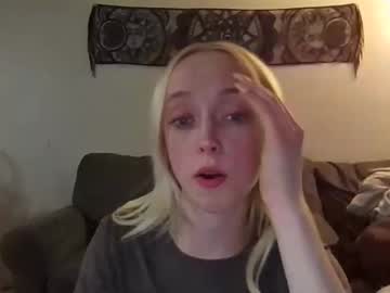 girl Asian Webcams with babysophieee