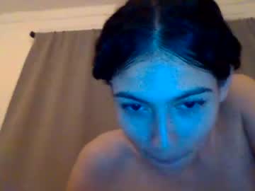 girl Asian Webcams with lexysexy_