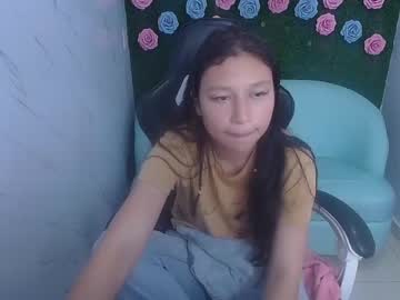 girl Asian Webcams with luna_a_