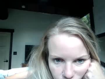 girl Asian Webcams with carinablair777