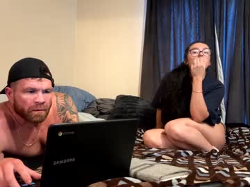couple Asian Webcams with daddydiggler41