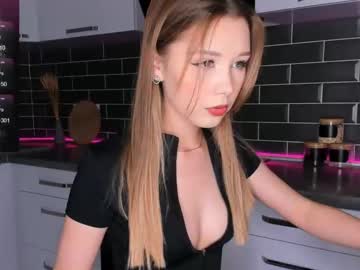 girl Asian Webcams with emmavictori