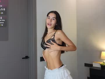 girl Asian Webcams with arianaenjoy