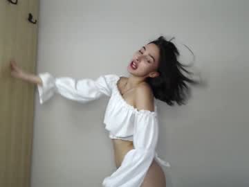 girl Asian Webcams with muscida