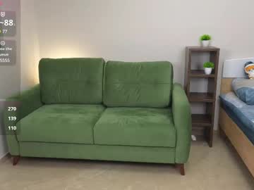 girl Asian Webcams with eveleen_soleen