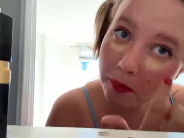 girl Asian Webcams with phoenix_songbird808