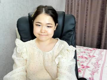 girl Asian Webcams with mrsfoxxxxx