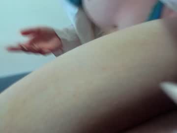 girl Asian Webcams with kittenbellaa