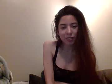 girl Asian Webcams with chloeoncam