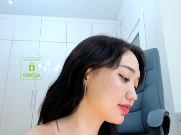 girl Asian Webcams with lee_yoona