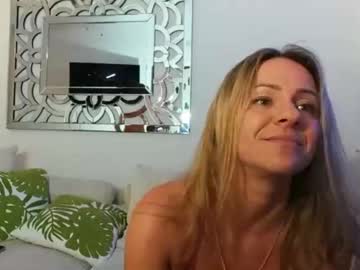 couple Asian Webcams with linda_luxe